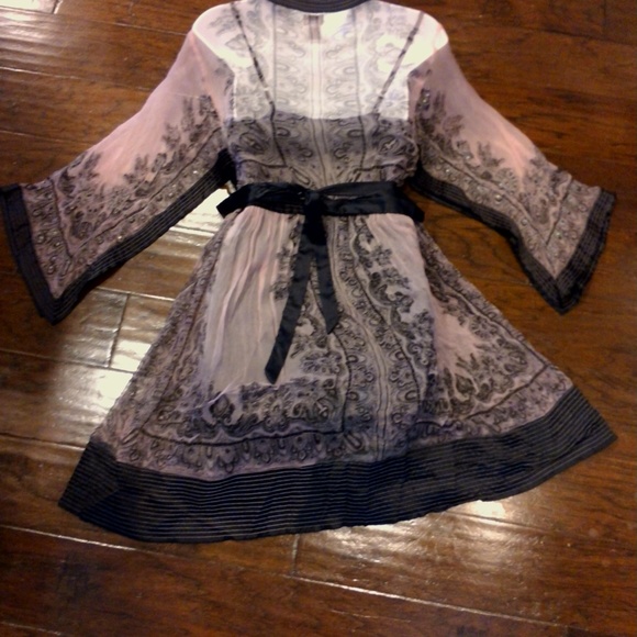 Cache Dress - Picture 3 of 3